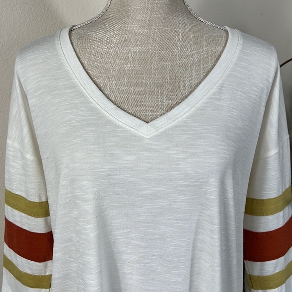 So M Cream Jersey Style Shirt - Picture 2 of 13